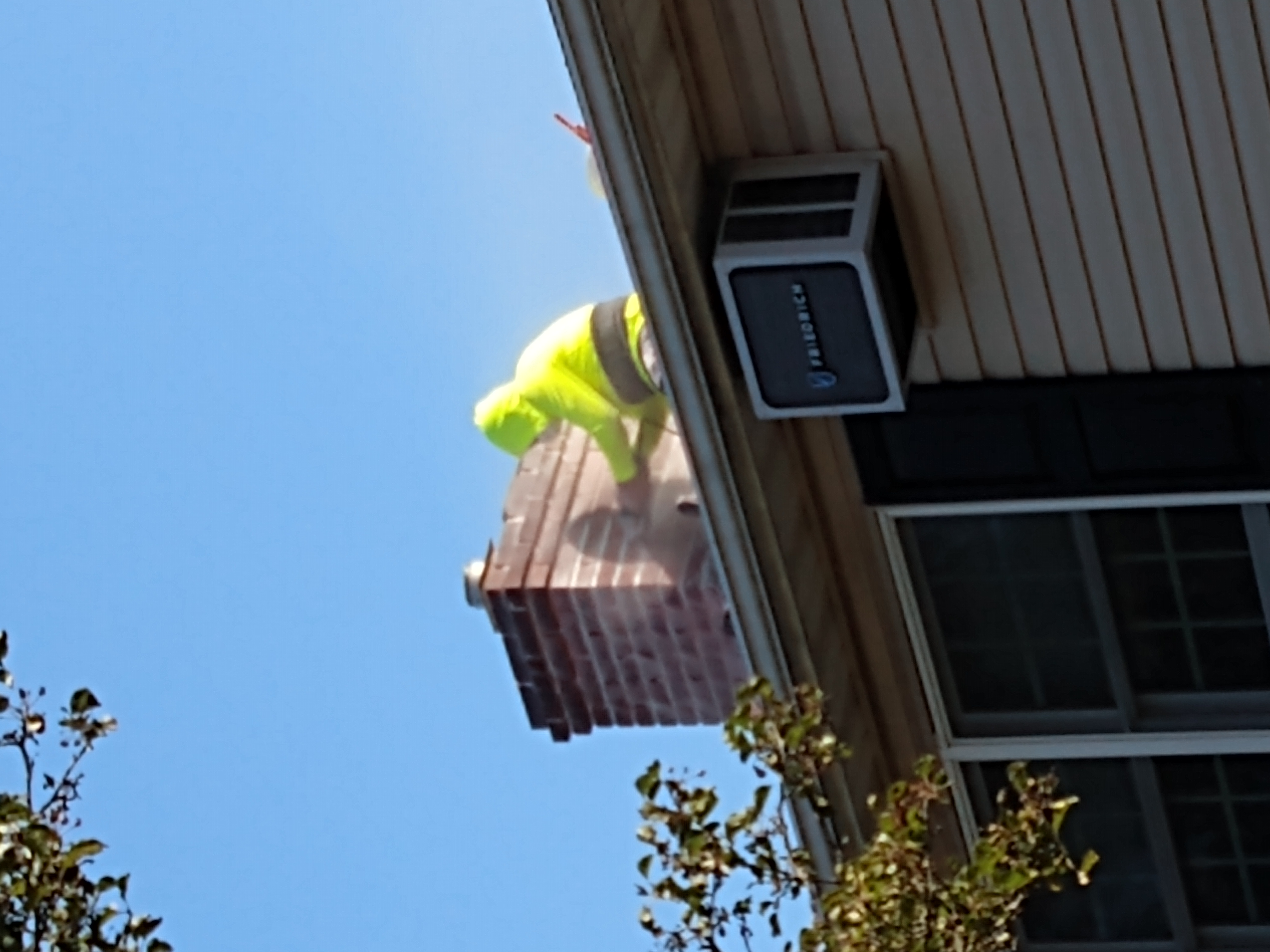 Chimney tuckpointing and mortar repair in Albertson, New York